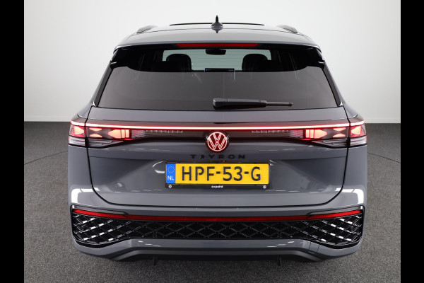 Volkswagen Tayron 1.5 eHybrid R-Line Edition 204 PK | Automaat (DSG) | Panoramadak | Black Style | Leder interieur | Harman Kardon | 20 Inch