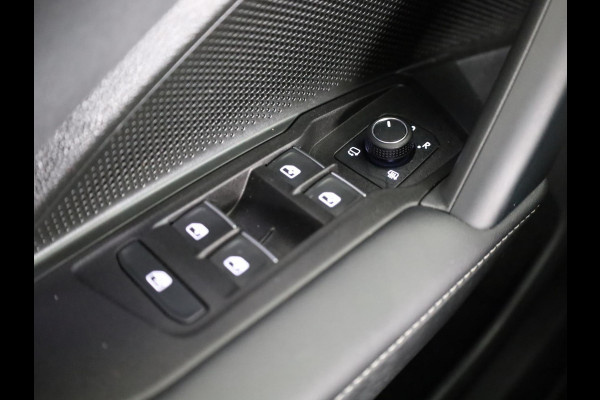 Volkswagen Tayron 1.5 eHybrid R-Line Edition 204 PK | Automaat (DSG) | Panoramadak | Black Style | Leder interieur | Harman Kardon | 20 Inch