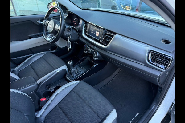 Kia Stonic 1.0 T-GDi Sports Edition - Navi - Airco - Parkeerhulp- Org.NL Kia Stonic 1.0 T-GDi Sports Edition - Navi - Airco - Parkeerhulp- Org.NL