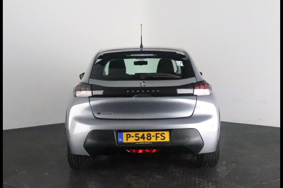 Peugeot e-208 EV ALLURE PACK 50 KWh ACCU= 93% +SNELLADEN 3 FASE LADEN TOT 2 JAAR GARANTIE ! Als nieuw!