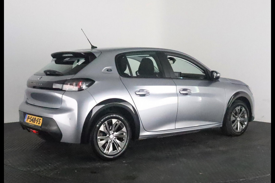 Peugeot e-208 EV ALLURE PACK 50 KWh ACCU= 93% +SNELLADEN 3 FASE LADEN TOT 2 JAAR GARANTIE ! Als nieuw!
