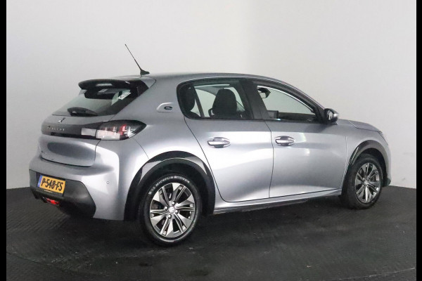 Peugeot e-208 EV ALLURE PACK 50 KWh ACCU= 93% +SNELLADEN 3 FASE LADEN TOT 2 JAAR GARANTIE ! Als nieuw!