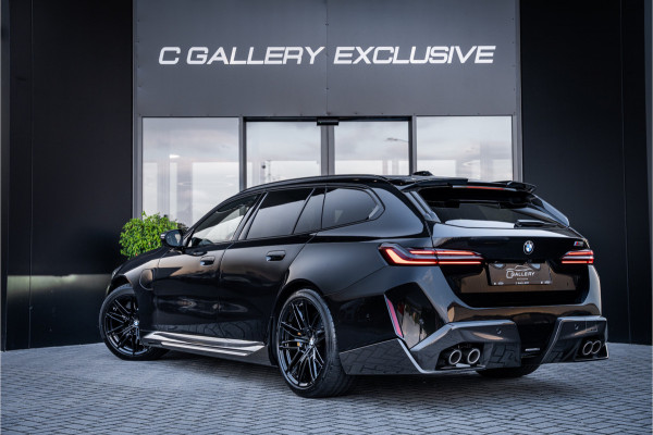 BMW M5 5-serie Touring - Origineel NL | M Drive Professional | Panorama | Carbonpakket | Keramisch | B&W