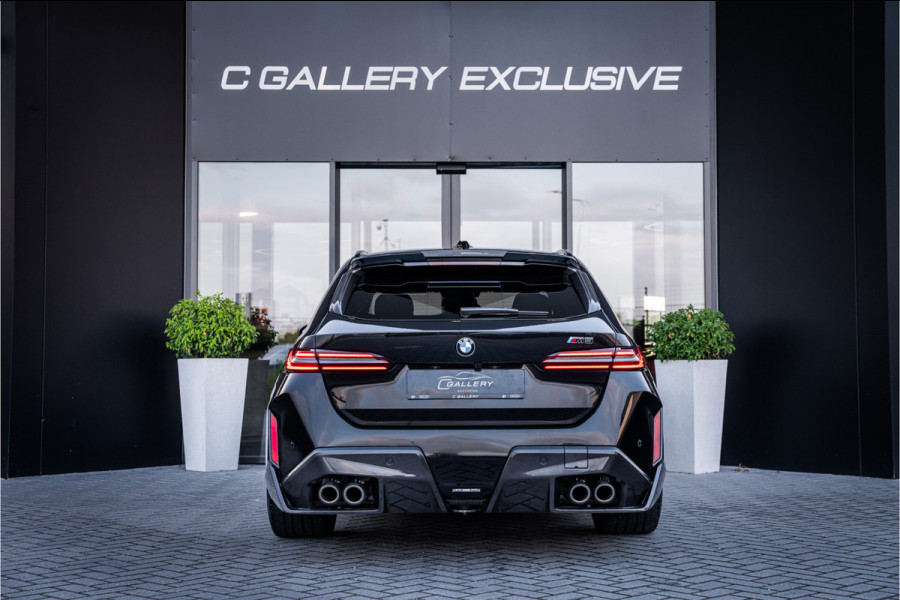 BMW M5 5-serie Touring - Origineel NL | M Drive Professional | Panorama | Carbonpakket | Keramisch | B&W