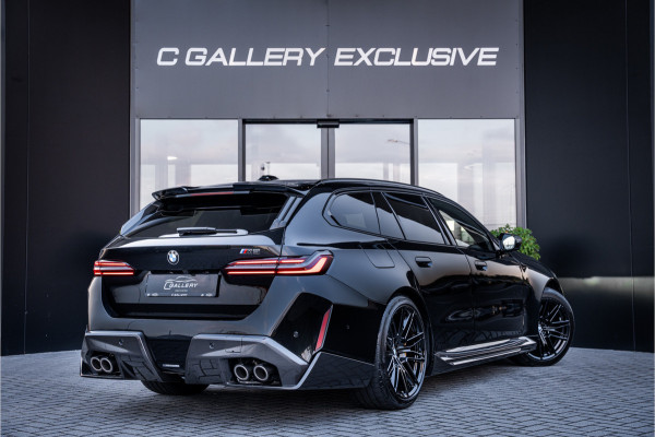 BMW M5 5-serie Touring - Origineel NL | M Drive Professional | Panorama | Carbonpakket | Keramisch | B&W