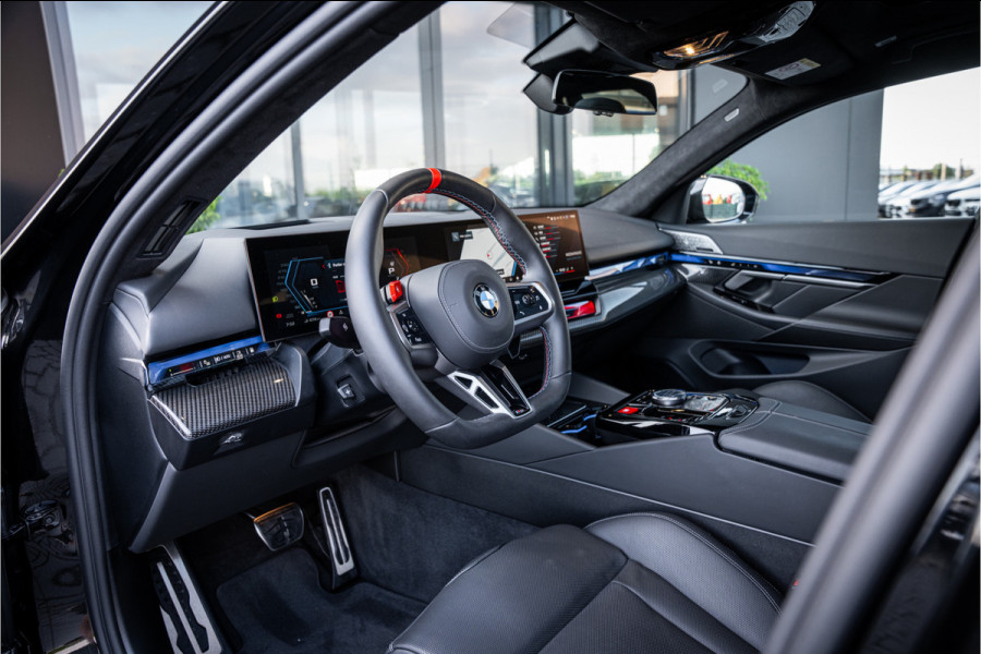 BMW M5 5-serie Touring - Origineel NL | M Drive Professional | Panorama | Carbonpakket | Keramisch | B&W