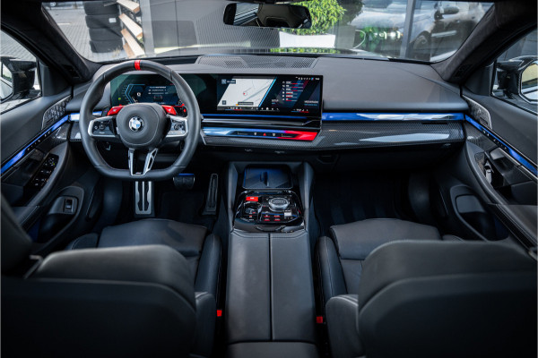 BMW M5 5-serie Touring - Origineel NL | M Drive Professional | Panorama | Carbonpakket | Keramisch | B&W