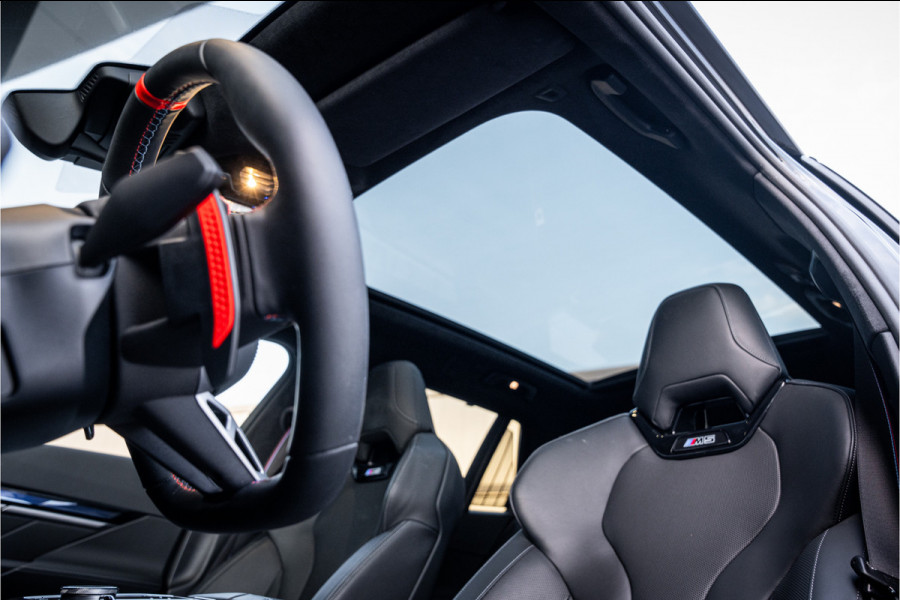 BMW M5 5-serie Touring - Origineel NL | M Drive Professional | Panorama | Carbonpakket | Keramisch | B&W