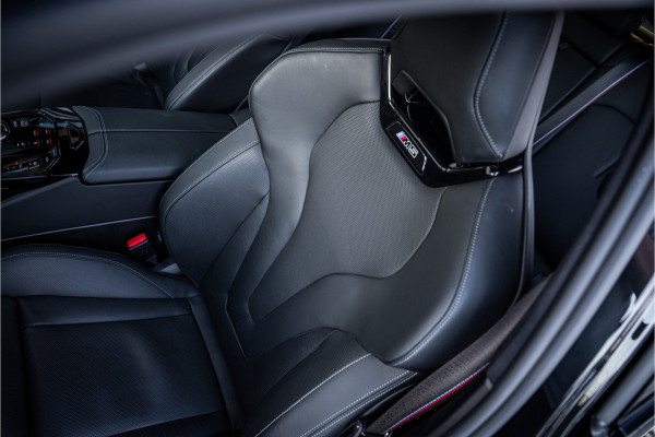 BMW M5 5-serie Touring - Origineel NL | M Drive Professional | Panorama | Carbonpakket | Keramisch | B&W