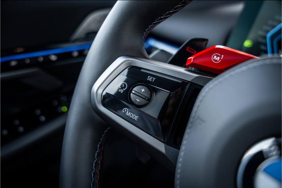 BMW M5 5-serie Touring - Origineel NL | M Drive Professional | Panorama | Carbonpakket | Keramisch | B&W