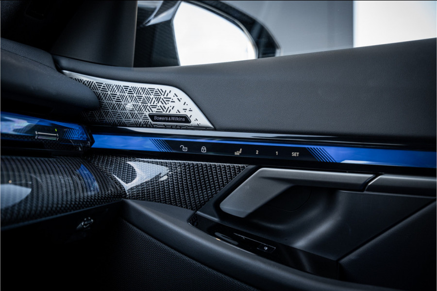 BMW M5 5-serie Touring - Origineel NL | M Drive Professional | Panorama | Carbonpakket | Keramisch | B&W