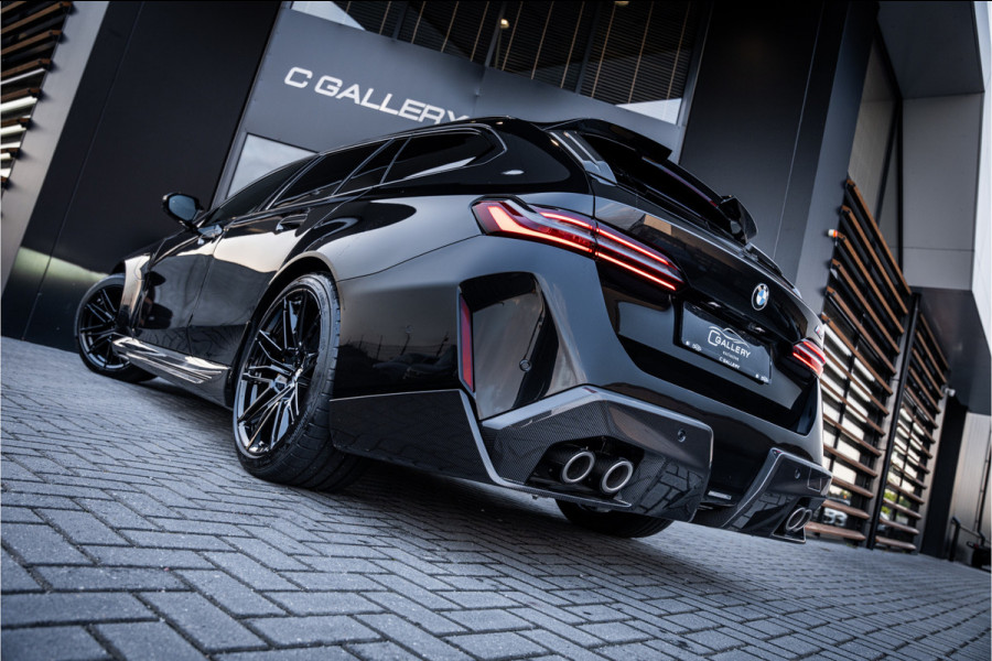 BMW M5 5-serie Touring - Origineel NL | M Drive Professional | Panorama | Carbonpakket | Keramisch | B&W