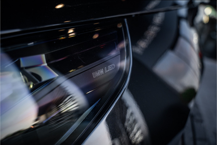 BMW M5 5-serie Touring - Origineel NL | M Drive Professional | Panorama | Carbonpakket | Keramisch | B&W