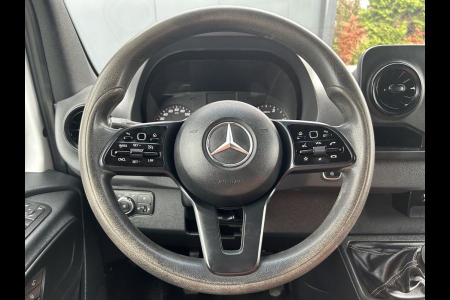 Mercedes-Benz Sprinter 316 CDI 164 PK RWD 3.5T / L2H2 / 1e EIG. / 2.8 TONS TREKHAAK / INRICHTING / AIRCO / CRUISE / NAVI / BLUETOOTH / CAMERA