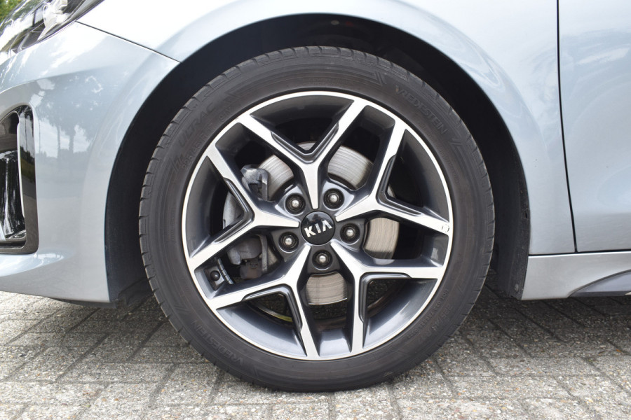 Kia ProCeed 1.4 T-GDI GT-Line / Navigatie / Adap. Cruise / 17" LM / Panoramadak / Keyless