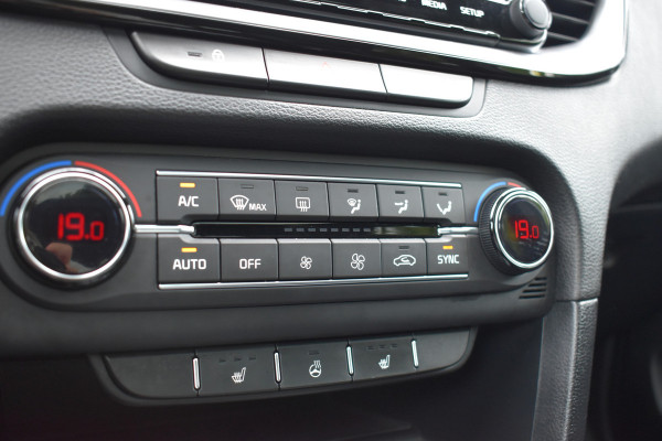 Kia ProCeed 1.4 T-GDI GT-Line / Navigatie / Adap. Cruise / 17" LM / Panoramadak / Keyless