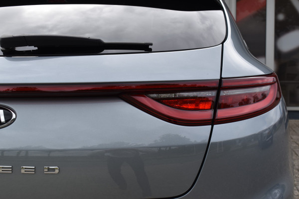 Kia ProCeed 1.4 T-GDI GT-Line / Navigatie / Adap. Cruise / 17" LM / Panoramadak / Keyless