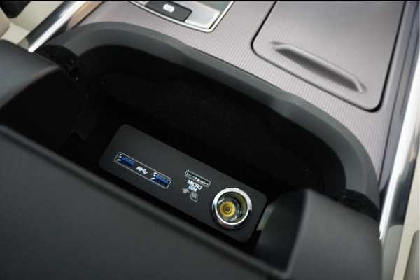 Land Rover Range Rover Sport 2.0 P400e HSE Black Optic | Ivoorwit Leder | Panoramadak | Meridian sound | Luchtvering | Apple Carplay | Virtual Cockpit 3x LED schermen |