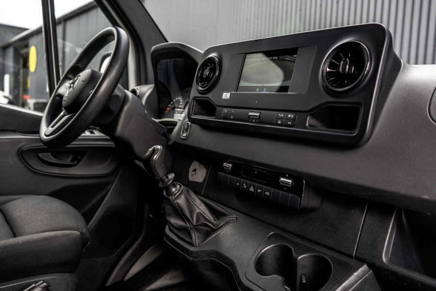 Mercedes-Benz Sprinter 311 CDI | L2H2 | Camera | CarPlay | Climate | Inrichting | Omvormer | Oprijplaat | Euro 6