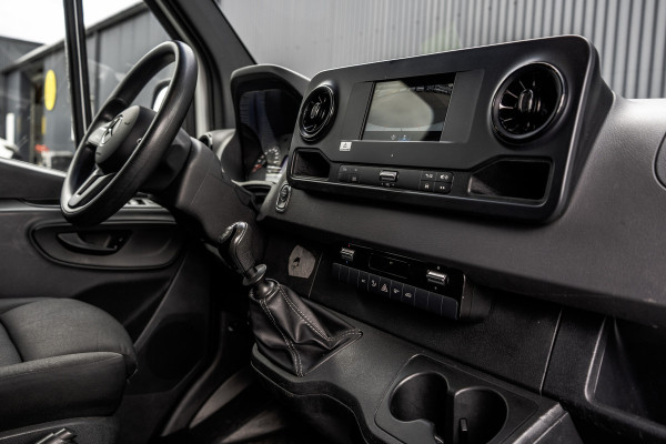 Mercedes-Benz Sprinter 311 CDI | L2H2 | Camera | CarPlay | Climate | Inrichting | Omvormer | Oprijplaat | Euro 6