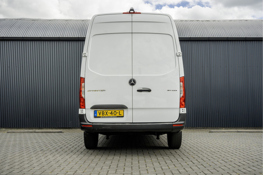 Mercedes-Benz Sprinter 311 CDI | L2H2 | Camera | CarPlay | Climate | Inrichting | Omvormer | Oprijplaat | Euro 6