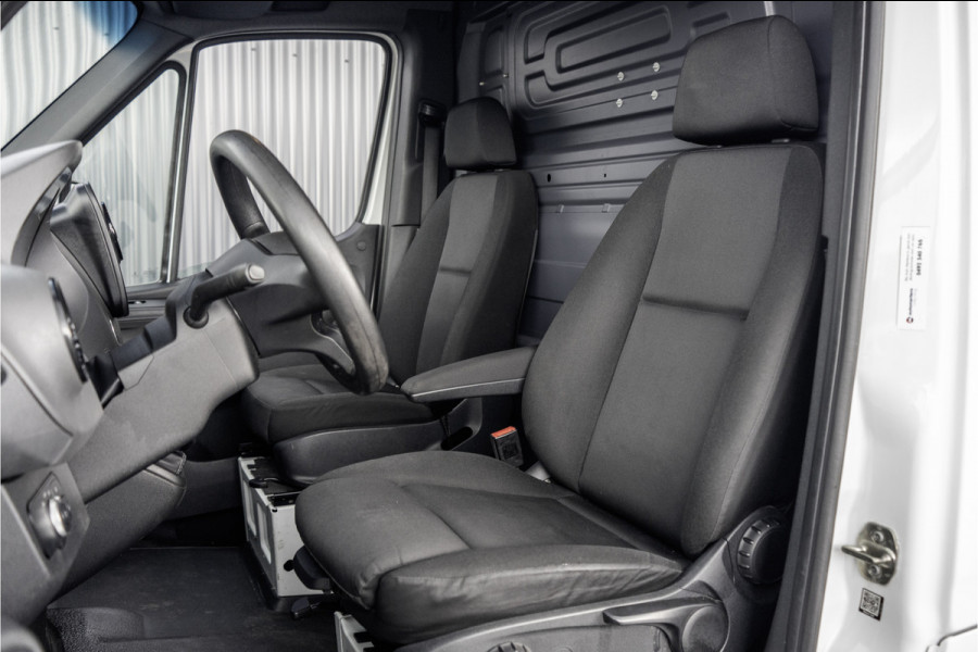Mercedes-Benz Sprinter 311 CDI | L2H2 | Camera | CarPlay | Climate | Inrichting | Omvormer | Oprijplaat | Euro 6