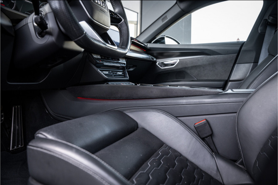 Audi e-tron GT RS 93 kWh - Panorama | B&O | Carbon | Massage | Stoelkoeling | Luchtvering