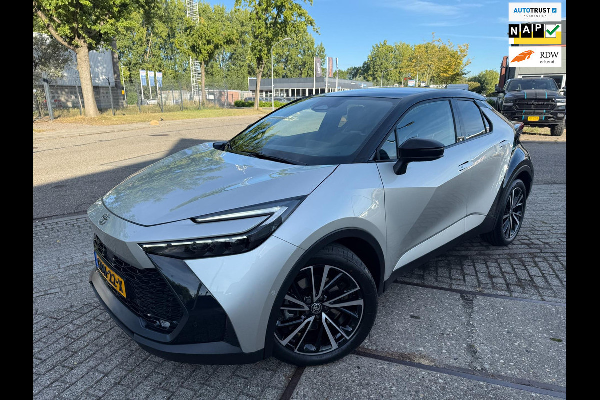 Toyota C-HR 2.0 Plug-in Hybrid 220 Première Edition SPORT 2024 PANO LUXE Toyota C-HR 2.0 Plug-in Hybrid 220 Première Edition SPORT 2024 PANO LUXE