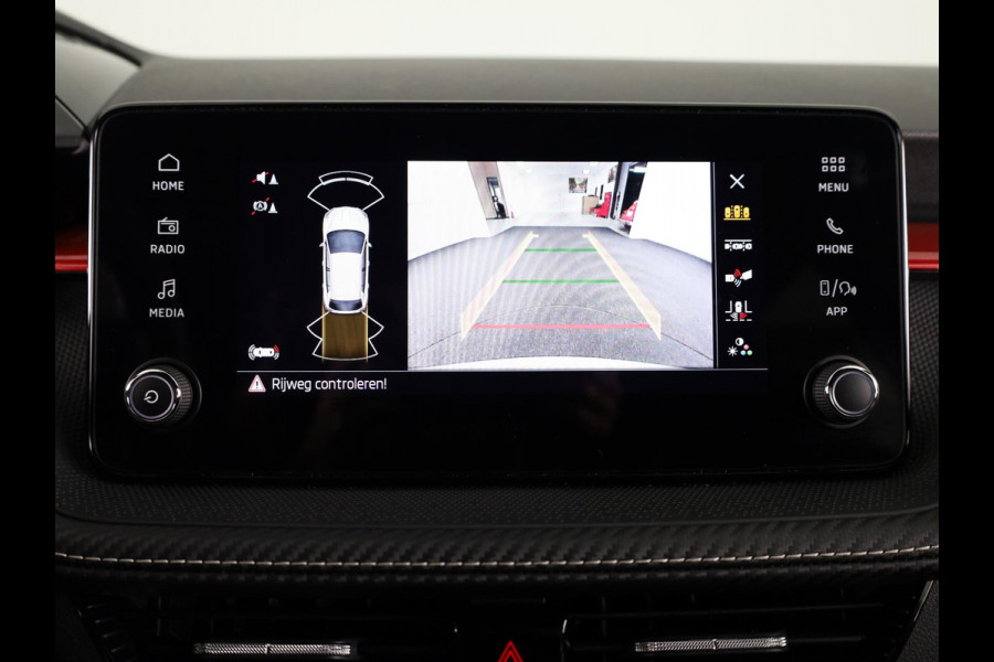 Škoda Fabia 1.0 TSI Monte Carlo 115 pk Automaat (DSG) | Verlengde garantie | Navigatie via App | Parkeersensoren | Achteruitrijcamera | Adaptieve cruise control | LED koplampen |