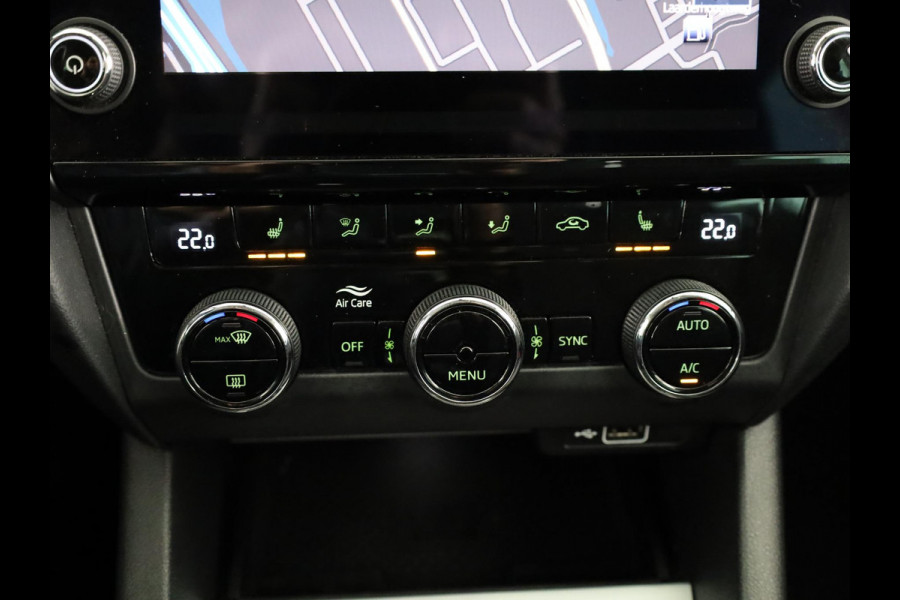 Škoda Octavia Combi 1.0 TSI Greentech Business Edition 115 pk | Navigatie | Trekhaak | Parkeersensoren achter | Apple Carplay/Android Auto | Autom. airco | Stoelverwarming |