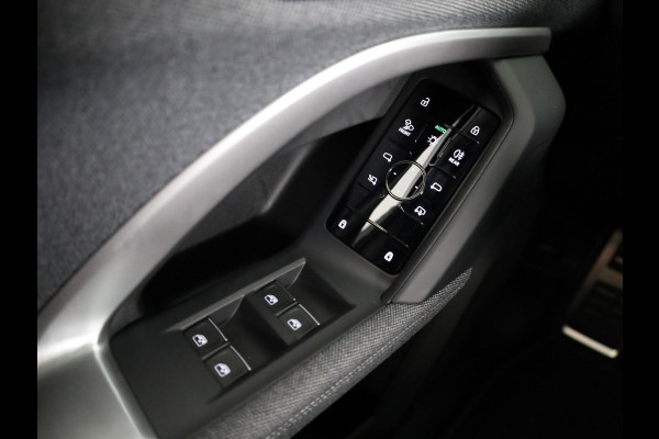 Audi Q5 Sportback 2.0 TFSI e-hybrid quattro S edition | Tech plus | Glazen panoramadak | Zwart pakket | Elektrische stoelen |