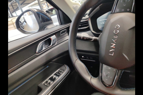 Lynk & Co 01 1.5 262pk Hybride PHEV Carplay 360° Panoramadak Inc.BTW