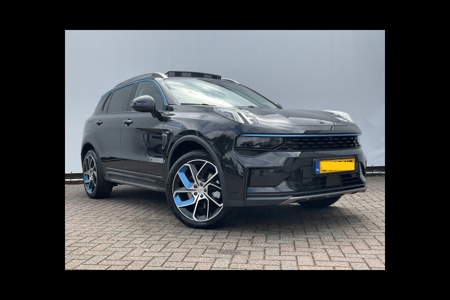 Lynk & Co 01 1.5 Plug-in 262PK Carplay Panoramadak 360° camera Stoelverw. PHEV