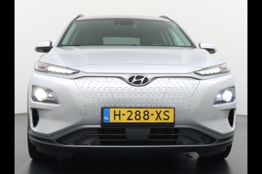 Hyundai Kona EV Premium 64 kWh VAN: 22.900,- VOOR: 18.877,- UW HERFSTVOORDEEL: 4.023,- 3-FASE LADER | ORIGINEEL NL AUTO MET NAP | SCHUIFDAK | LEDER | STOELVERWARMING & VERKOELING | HEAD-UP DISPLAY | AFN.TREKHAAK | RIJKLAAR MET 12 MAANDEN BOVAG GARANTIE!