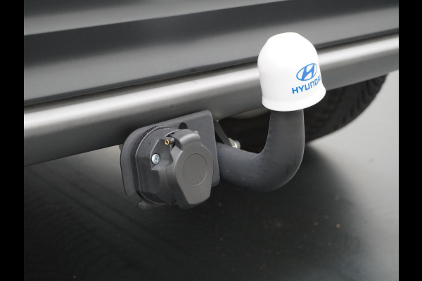Hyundai Kona EV Premium 64 kWh VAN: 22.900,- VOOR: 18.877,- UW HERFSTVOORDEEL: 4.023,- 3-FASE LADER | ORIGINEEL NL AUTO MET NAP | SCHUIFDAK | LEDER | STOELVERWARMING & VERKOELING | HEAD-UP DISPLAY | AFN.TREKHAAK | RIJKLAAR MET 12 MAANDEN BOVAG GARANTIE!