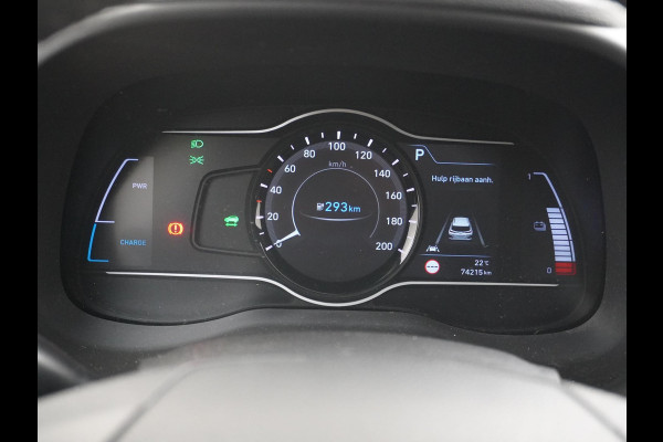 Hyundai Kona EV Premium 64 kWh VAN: 22.900,- VOOR: 18.877,- UW HERFSTVOORDEEL: 4.023,- 3-FASE LADER | ORIGINEEL NL AUTO MET NAP | SCHUIFDAK | LEDER | STOELVERWARMING & VERKOELING | HEAD-UP DISPLAY | AFN.TREKHAAK | RIJKLAAR MET 12 MAANDEN BOVAG GARANTIE!