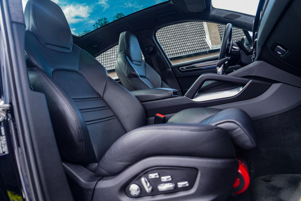 Porsche Cayenne Coupé 4.0 Turbo S E-Hybrid | Origineel NL | Dealer onderhouden | Keramisch | Achterasbesturing | Burmester | ACC