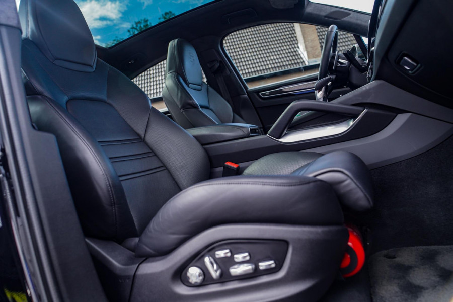 Porsche Cayenne Coupé 4.0 Turbo S E-Hybrid | Origineel NL | Dealer onderhouden | Keramisch | Achterasbesturing | Burmester | ACC