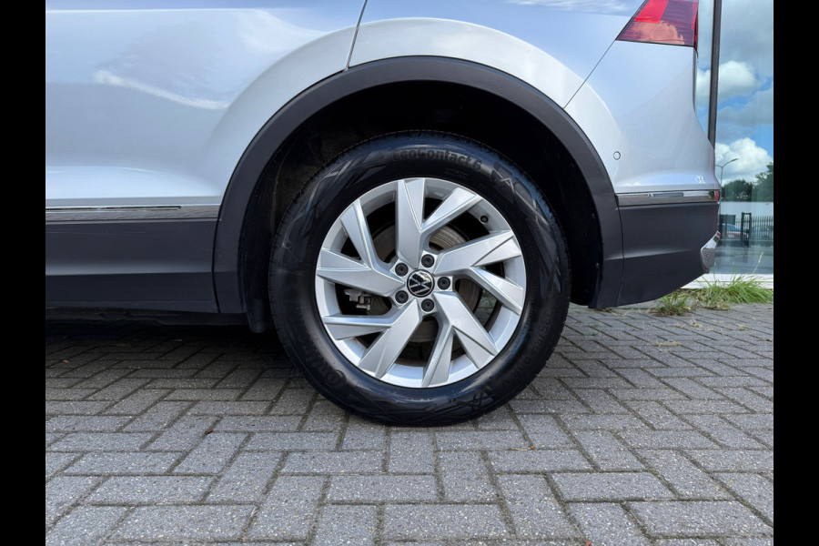 Volkswagen Tiguan 1.4 TSI eHybrid Business+ - Automaat - Panodak - Trekhaak - Camera