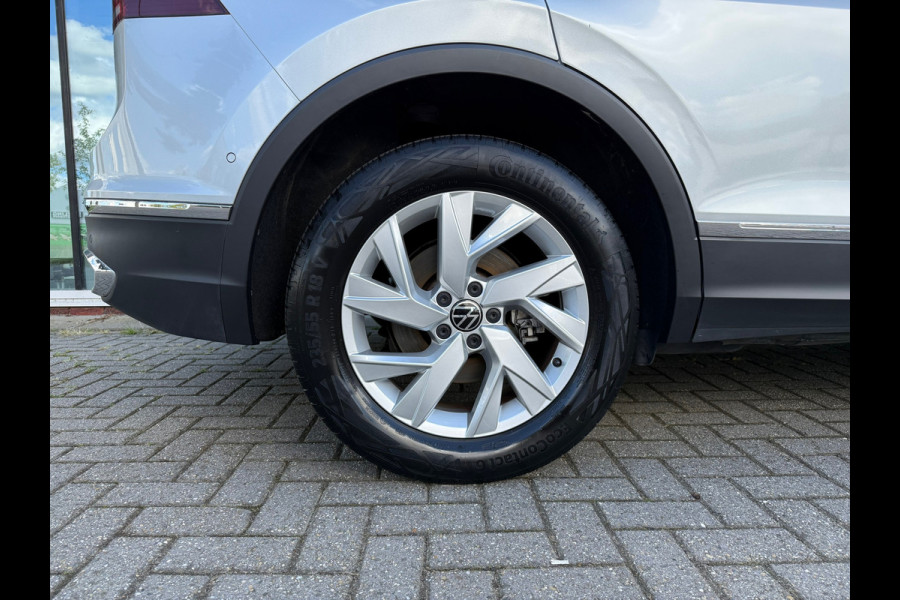 Volkswagen Tiguan 1.4 TSI eHybrid Business+ - Automaat - Panodak - Trekhaak - Camera