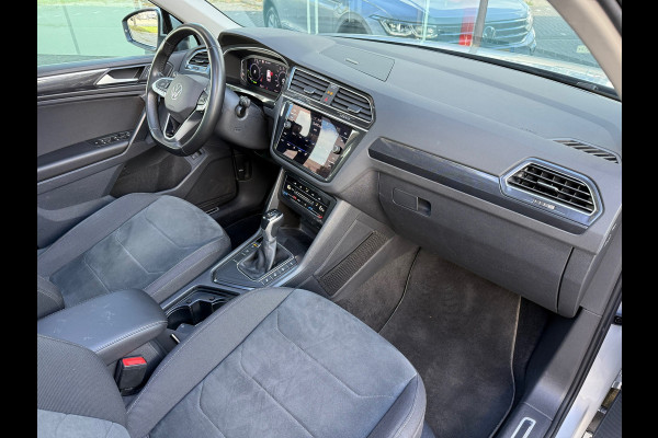 Volkswagen Tiguan 1.4 TSI eHybrid Business+ - Automaat - Panodak - Trekhaak - Camera