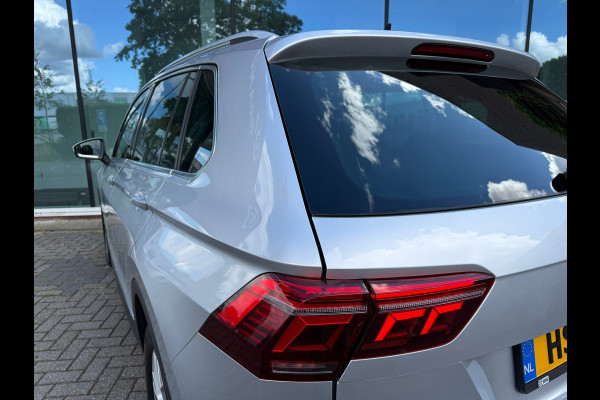 Volkswagen Tiguan 1.4 TSI eHybrid Business+ - Automaat - Panodak - Trekhaak - Camera