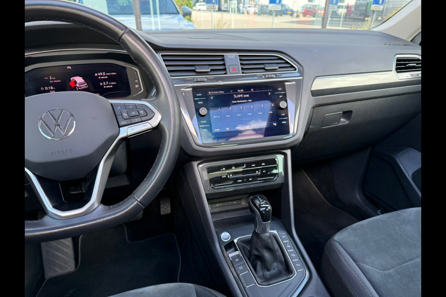 Volkswagen Tiguan 1.4 TSI eHybrid Business+ - Automaat - Panodak - Trekhaak - Camera