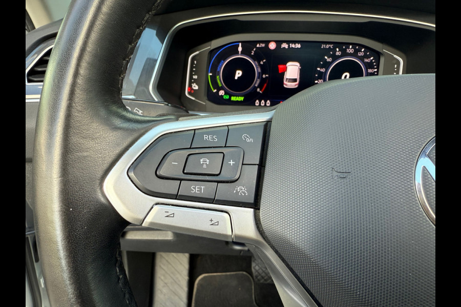 Volkswagen Tiguan 1.4 TSI eHybrid Business+ - Automaat - Panodak - Trekhaak - Camera