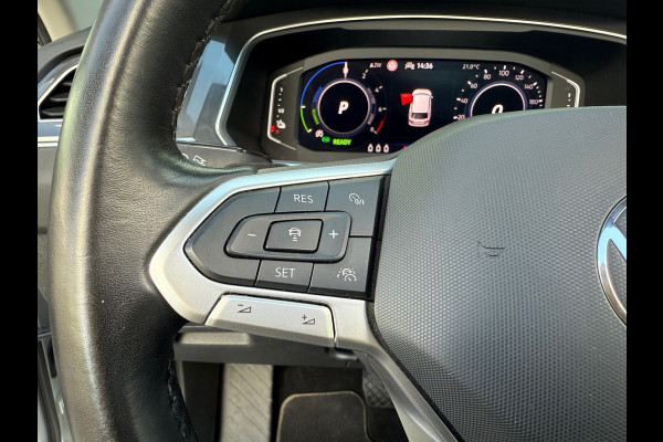 Volkswagen Tiguan 1.4 TSI eHybrid Business+ - Automaat - Panodak - Trekhaak - Camera