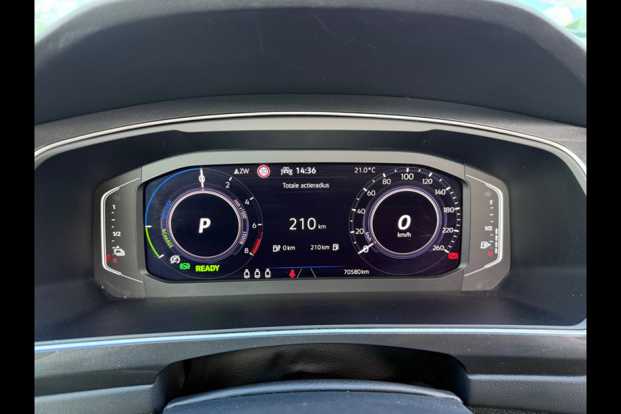 Volkswagen Tiguan 1.4 TSI eHybrid Business+ - Automaat - Panodak - Trekhaak - Camera