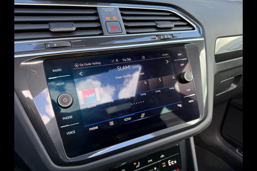 Volkswagen Tiguan 1.4 TSI eHybrid Business+ - Automaat - Panodak - Trekhaak - Camera