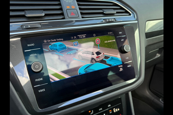 Volkswagen Tiguan 1.4 TSI eHybrid Business+ - Automaat - Panodak - Trekhaak - Camera