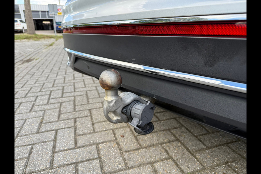 Volkswagen Tiguan 1.4 TSI eHybrid Business+ - Automaat - Panodak - Trekhaak - Camera
