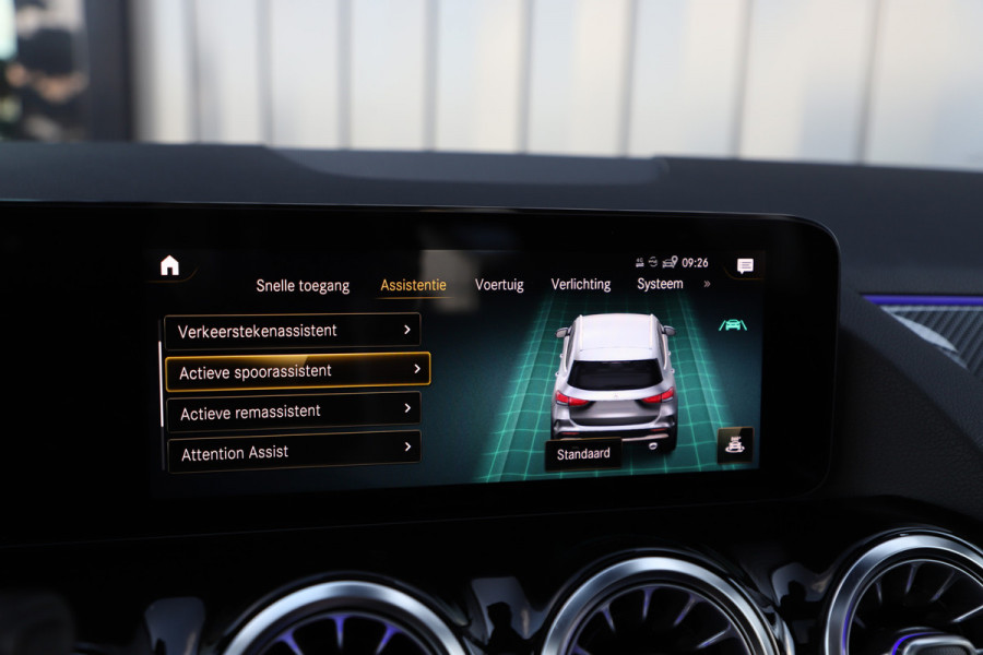 Mercedes-Benz GLA AMG 35 4MATIC Aut8 | 306PK | Pano | Adaptief-onderstel | Sfeerverlichting | Memory | Multibeam | Carbon | Standkachel | Stoelver